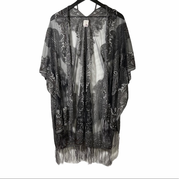 SO Tops - SO | Gray Patterned Sheer Shawl